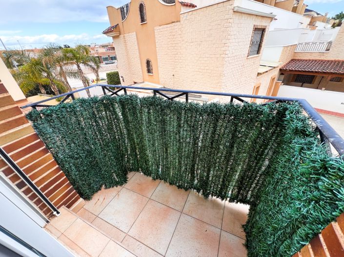 Image No.23-3 Bed Townhouse for sale