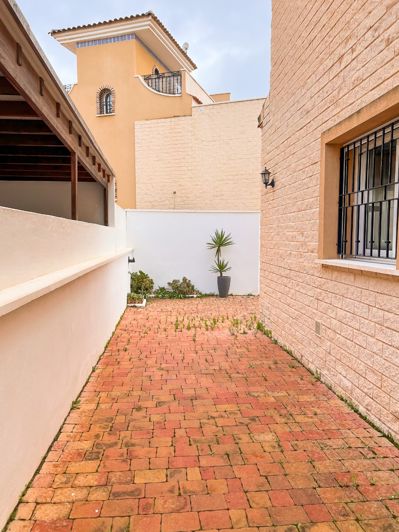 Image No.7-3 Bed Townhouse for sale