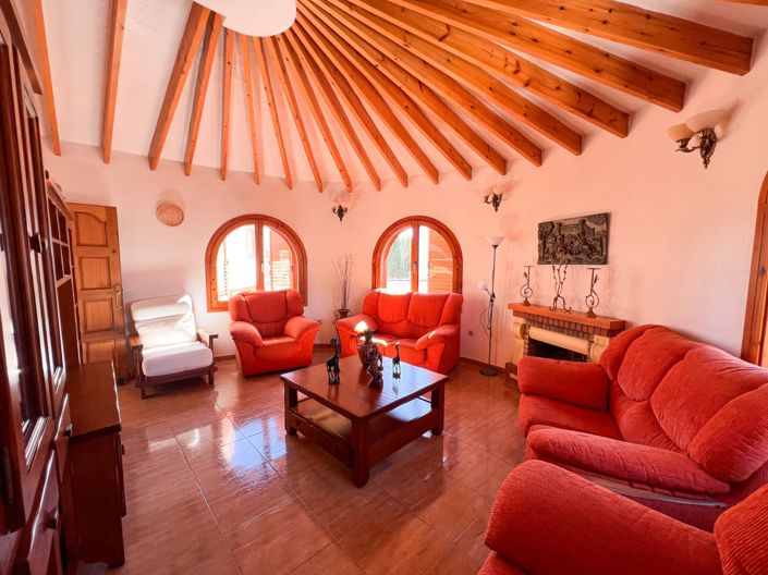 Image No.17-6 Bed Townhouse for sale