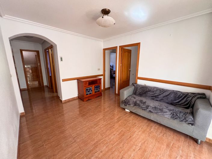 Image No.24-6 Bed Townhouse for sale