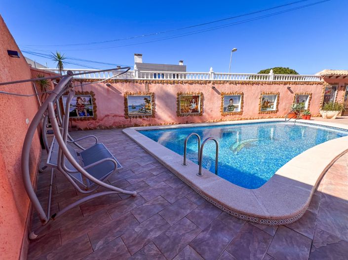 Image No.4-6 Bed Townhouse for sale