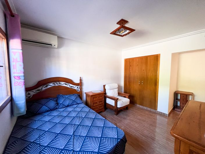Image No.34-6 Bed Townhouse for sale