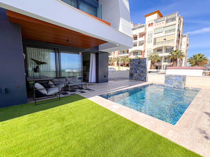 Image No.19-3 Bed Apartment for sale
