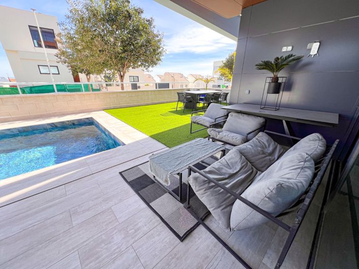 Image No.20-3 Bed Apartment for sale