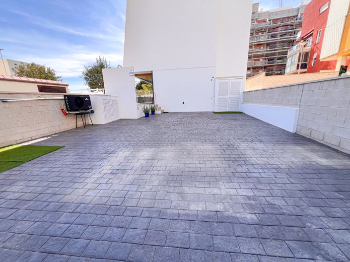 Image No.26-3 Bed Apartment for sale