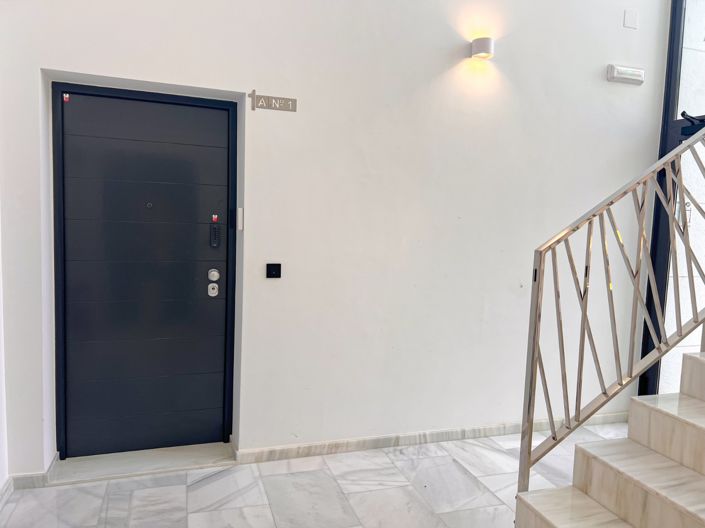 Image No.30-3 Bed Apartment for sale