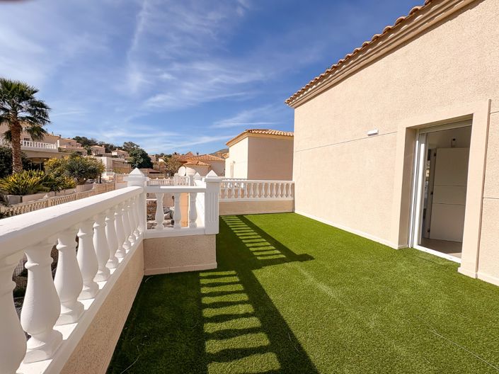 Image No.29-3 Bed Townhouse for sale