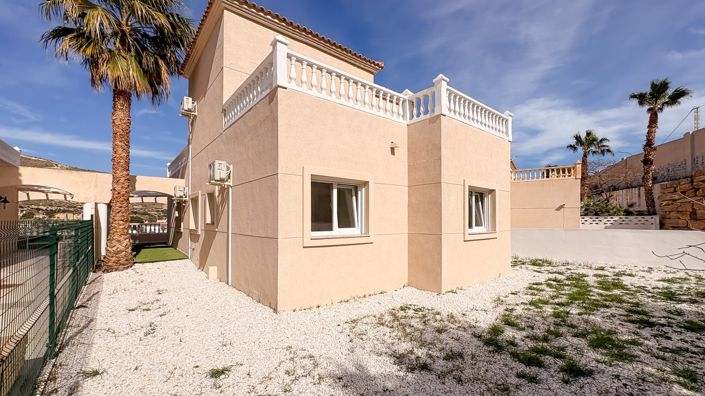 Image No.32-3 Bed Townhouse for sale