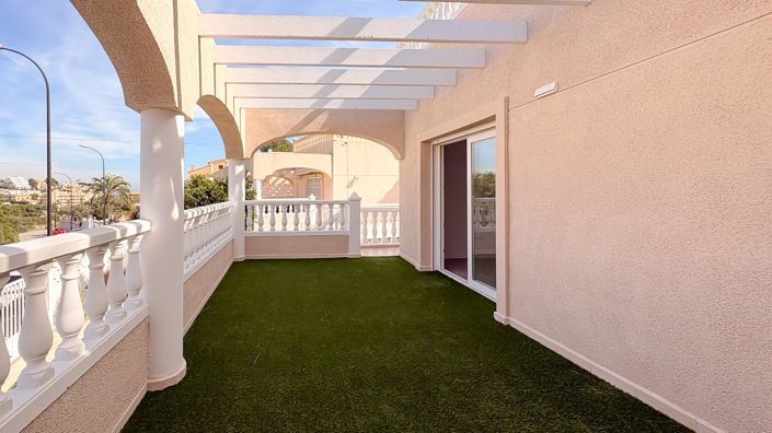 Image No.33-3 Bed Townhouse for sale
