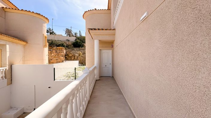 Image No.34-3 Bed Townhouse for sale