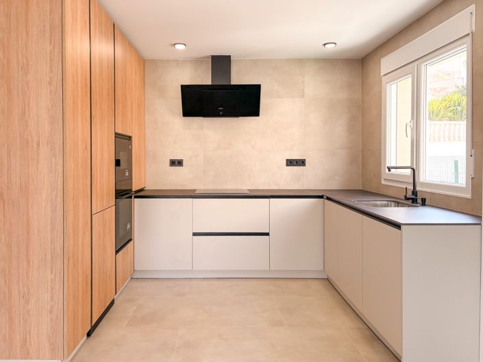 Image No.7-3 Bed Townhouse for sale