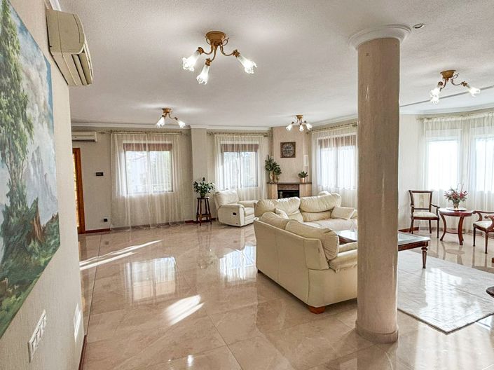 Image No.13-5 Bed Villa for sale