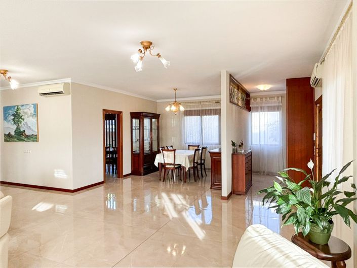 Image No.15-5 Bed Villa for sale