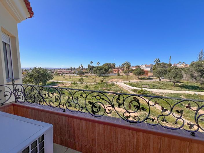 Image No.26-5 Bed Villa for sale