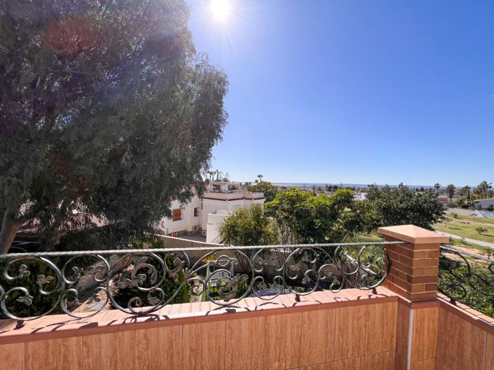 Image No.38-5 Bed Villa for sale