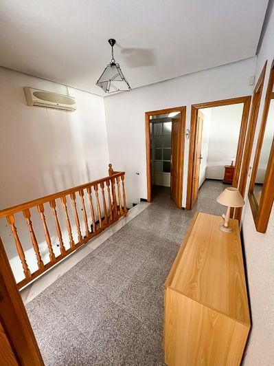 Image No.25-4 Bed Townhouse for sale