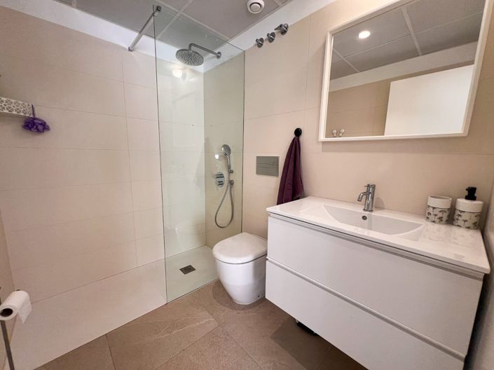 Image No.17-2 Bed Apartment for sale