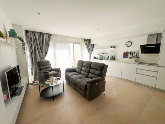 Image No.5-2 Bed Apartment for sale