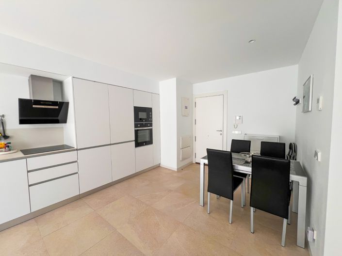 Image No.9-2 Bed Apartment for sale