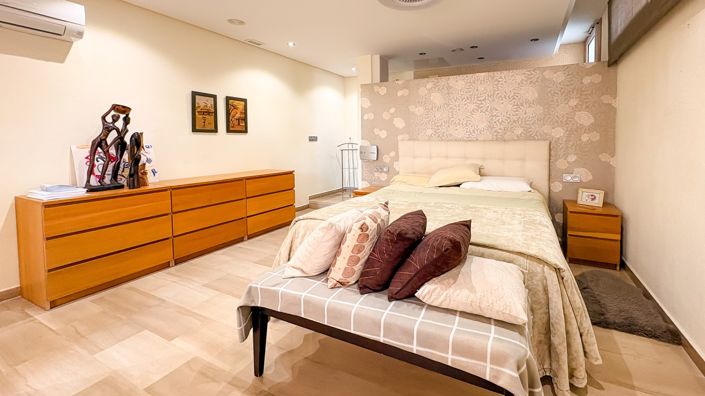 Image No.30-4 Bed Villa for sale
