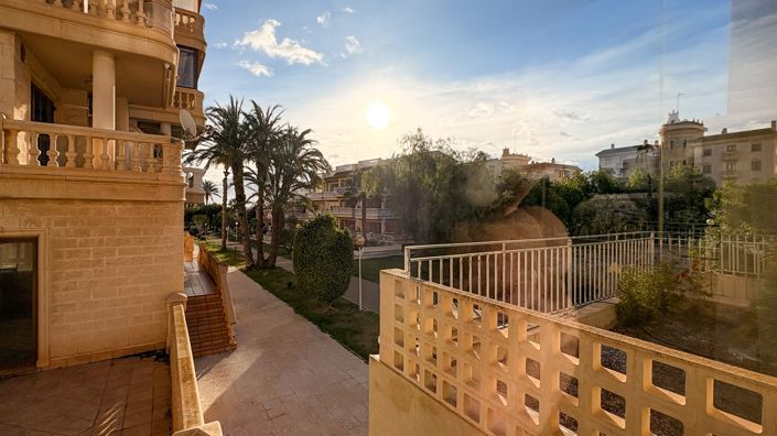 Image No.49-4 Bed Villa for sale