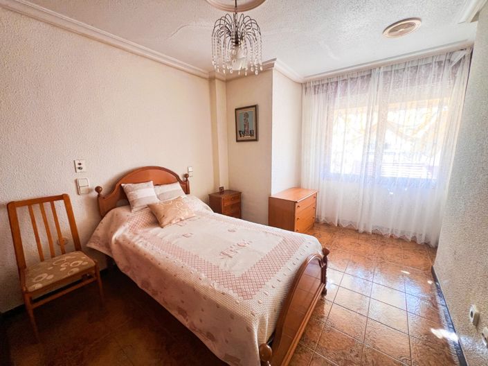 Image No.32-5 Bed Townhouse for sale