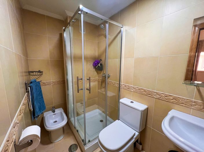 Image No.18-2 Bed Apartment for sale