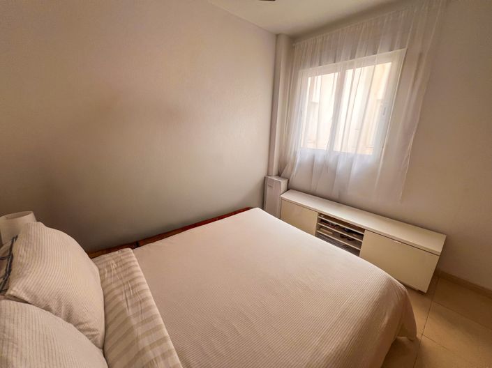 Image No.20-2 Bed Apartment for sale