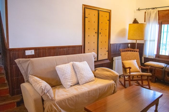 Image No.25-8 Bed Villa for sale