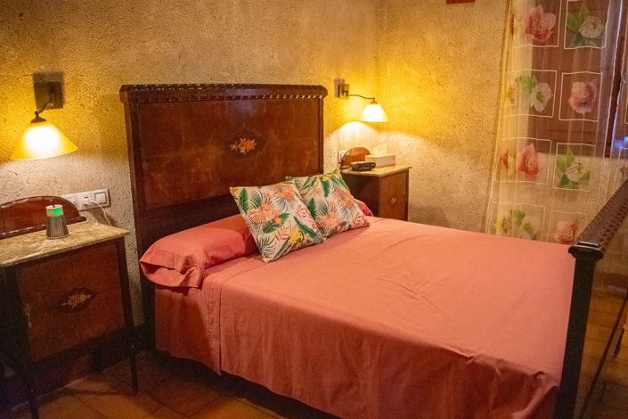 Image No.29-8 Bed Villa for sale