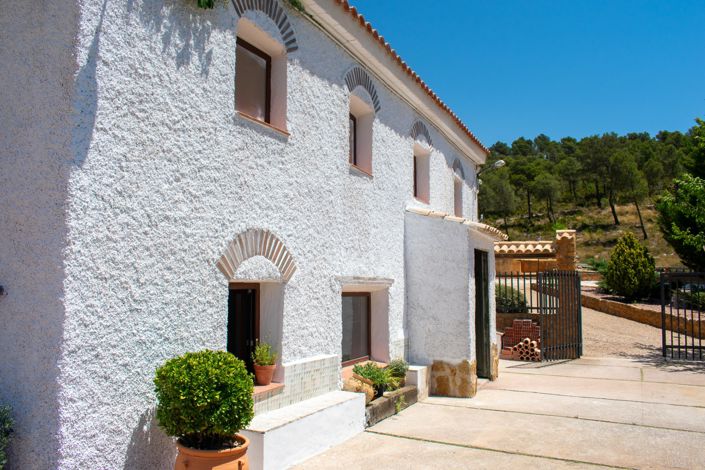 Image No.34-8 Bed Villa for sale