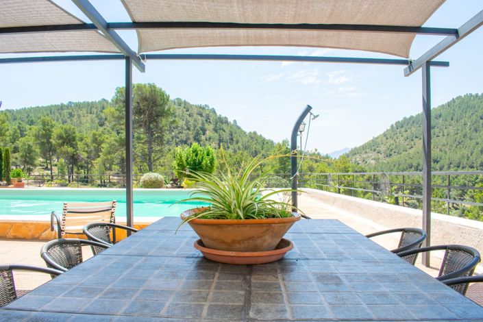 Image No.9-8 Bed Villa for sale
