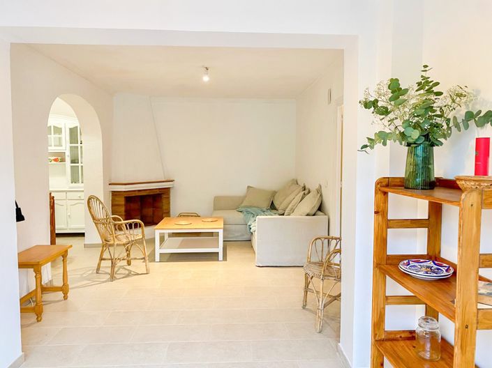 Image No.4-2 Bed Townhouse for sale