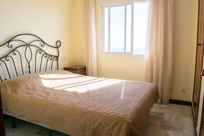 Image No.21-3 Bed Apartment for sale
