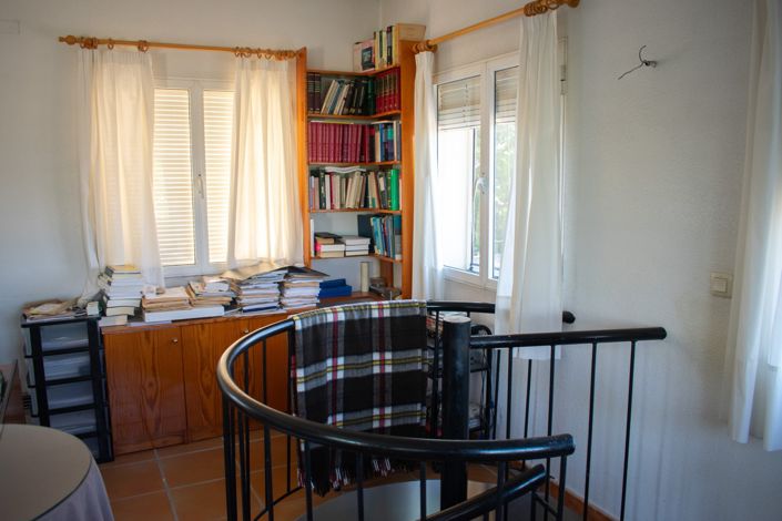 Image No.42-5 Bed Villa for sale