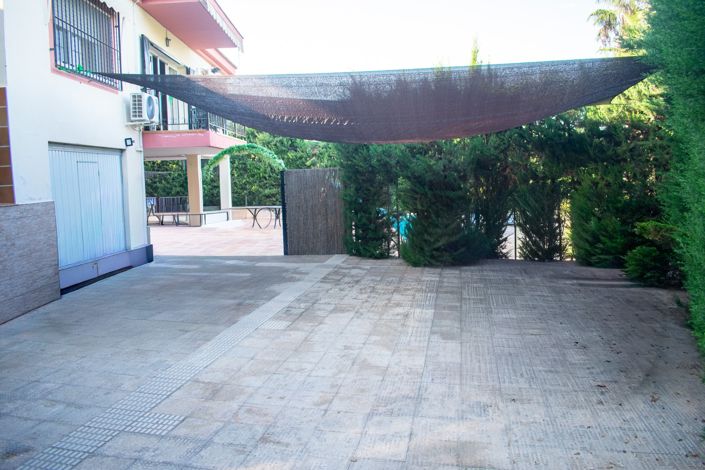 Image No.44-5 Bed Villa for sale