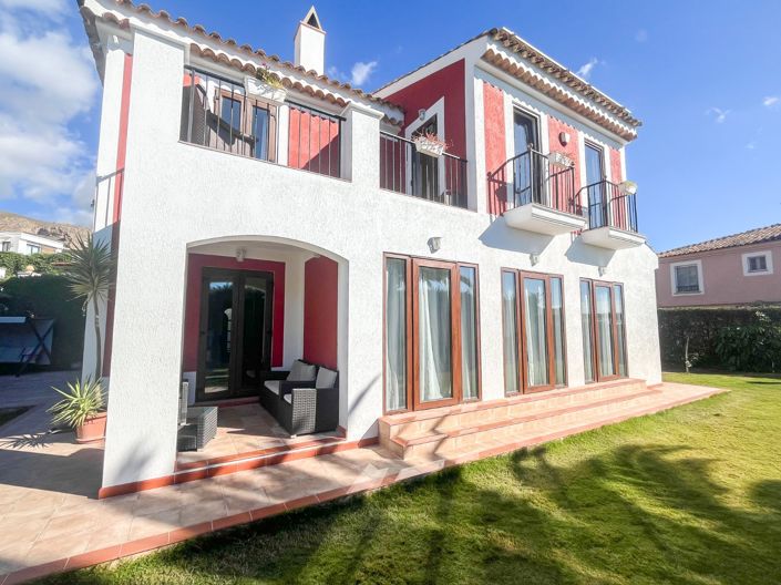 Image No.12-4 Bed Villa for sale