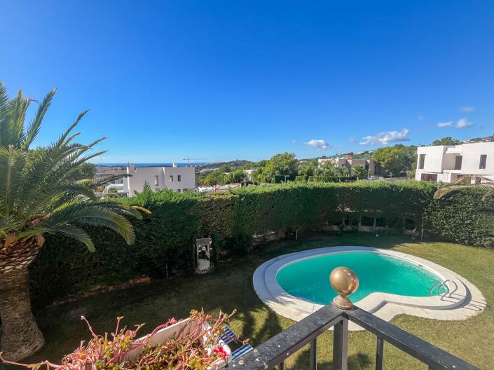 Image No.3-4 Bed Villa for sale
