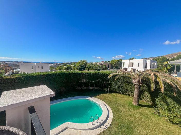 Image No.4-4 Bed Villa for sale