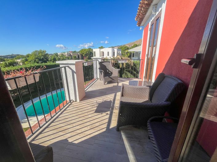 Image No.44-4 Bed Villa for sale