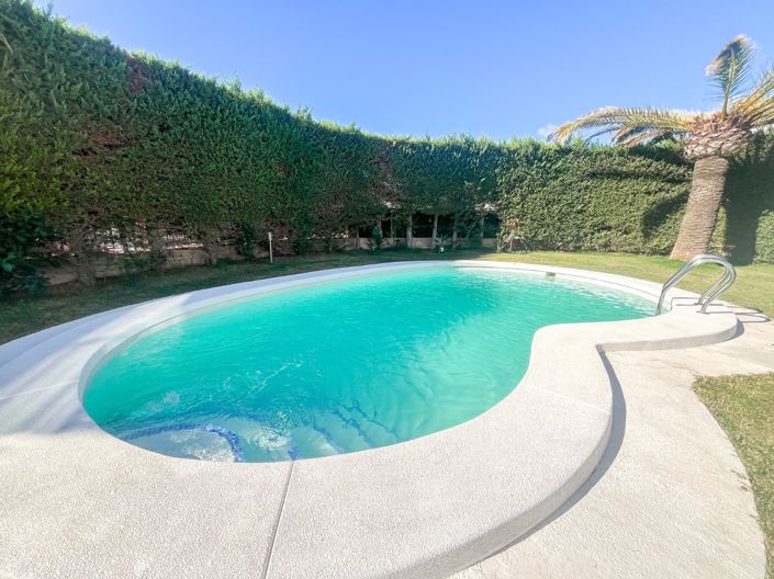 Image No.10-4 Bed Villa for sale