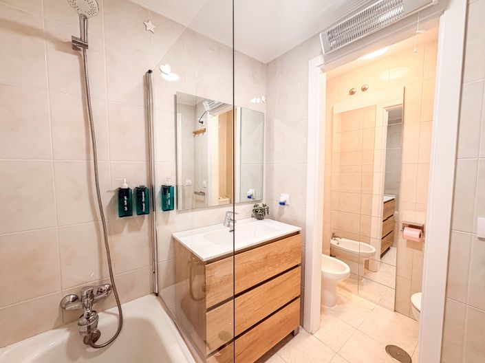 Image No.22-2 Bed Townhouse for sale