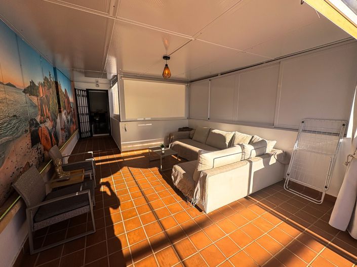 Image No.5-2 Bed Townhouse for sale