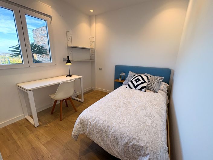 Image No.30-3 Bed Townhouse for sale