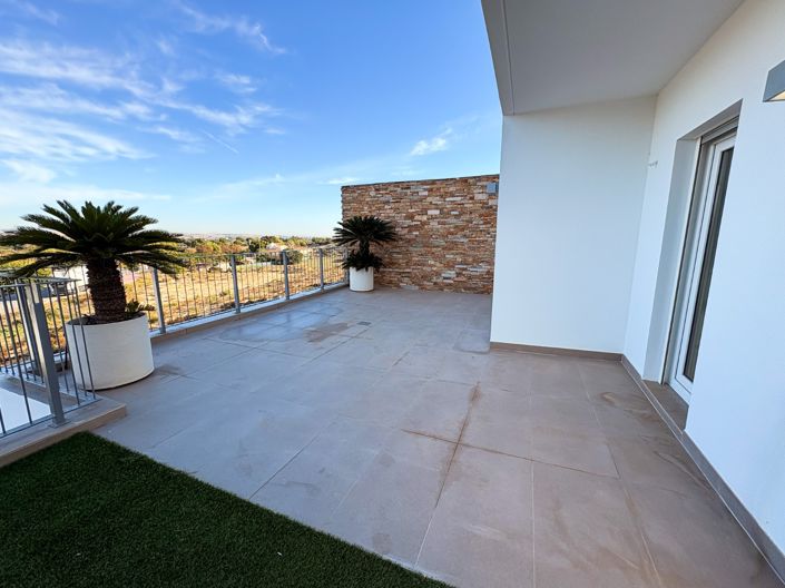 Image No.39-3 Bed Townhouse for sale
