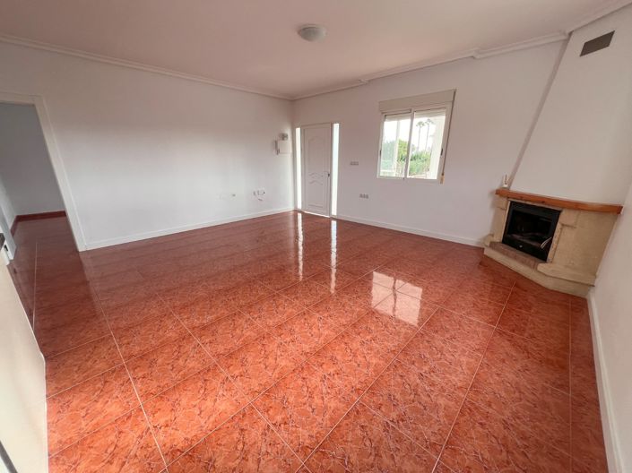 Image No.18-4 Bed Villa for sale