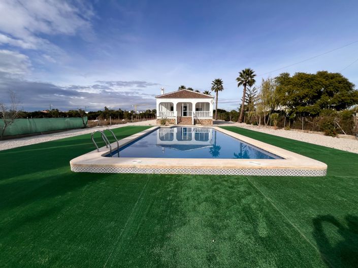 Image No.3-4 Bed Villa for sale