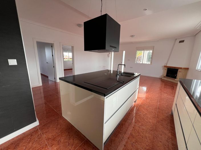 Image No.23-4 Bed Villa for sale