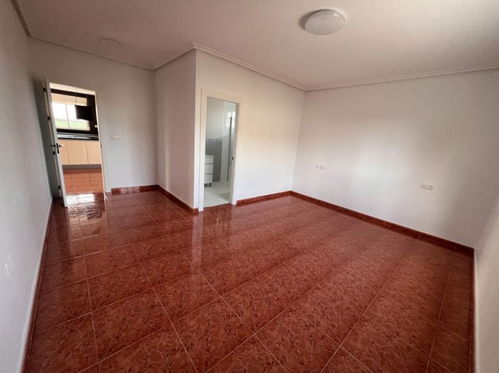 Image No.28-4 Bed Villa for sale