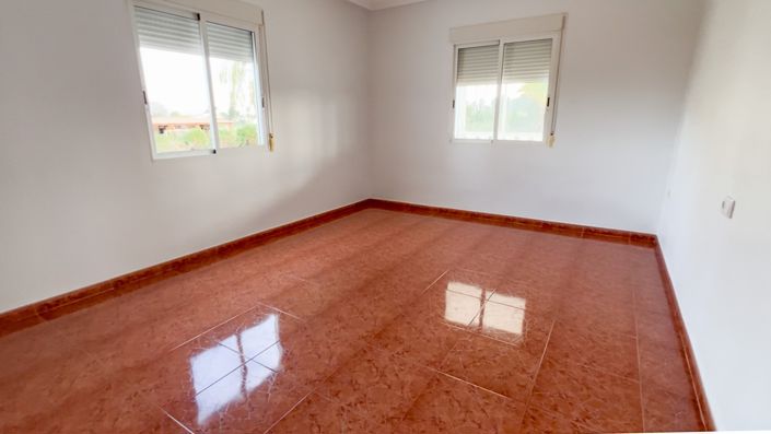 Image No.31-4 Bed Villa for sale